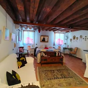 Apartment Ai Leoni, Venedig