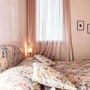  Apartment Very In Historical 1600 Palace With Lift A Few Min Walk From San Marco Square Italien